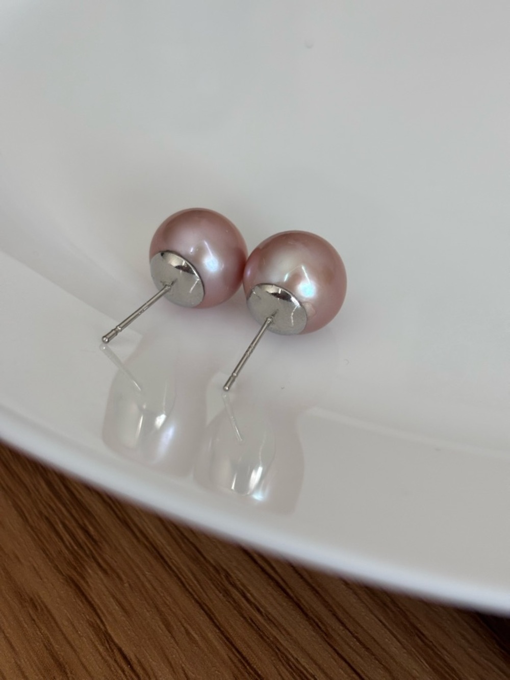 12mm Freshwater Pearl Studs - Picture 8 of 8